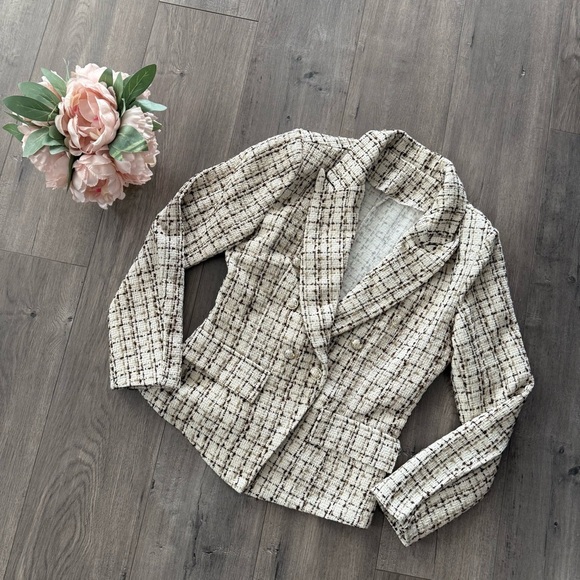 ❄️5 for $15❄️ New SHEIN Cream Tweed Gold Button Blazer Jacket - Picture 2 of 8